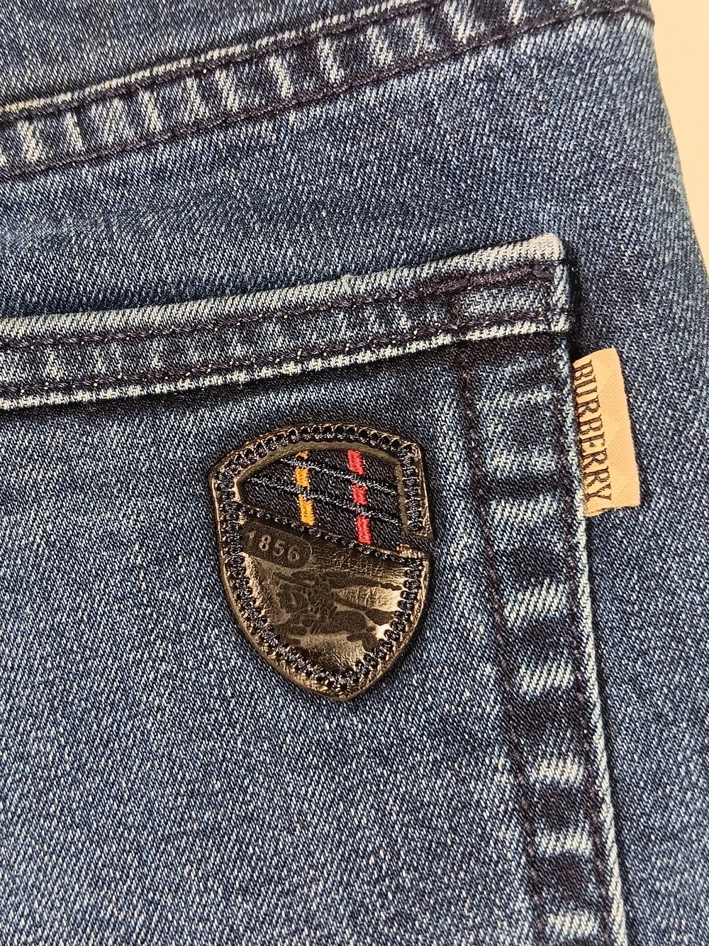 Burberry Jeans Mens 32x27 Blue Denim Slim Fit Dark Wash Stretch Designer Bloke - Picture 9 of 15